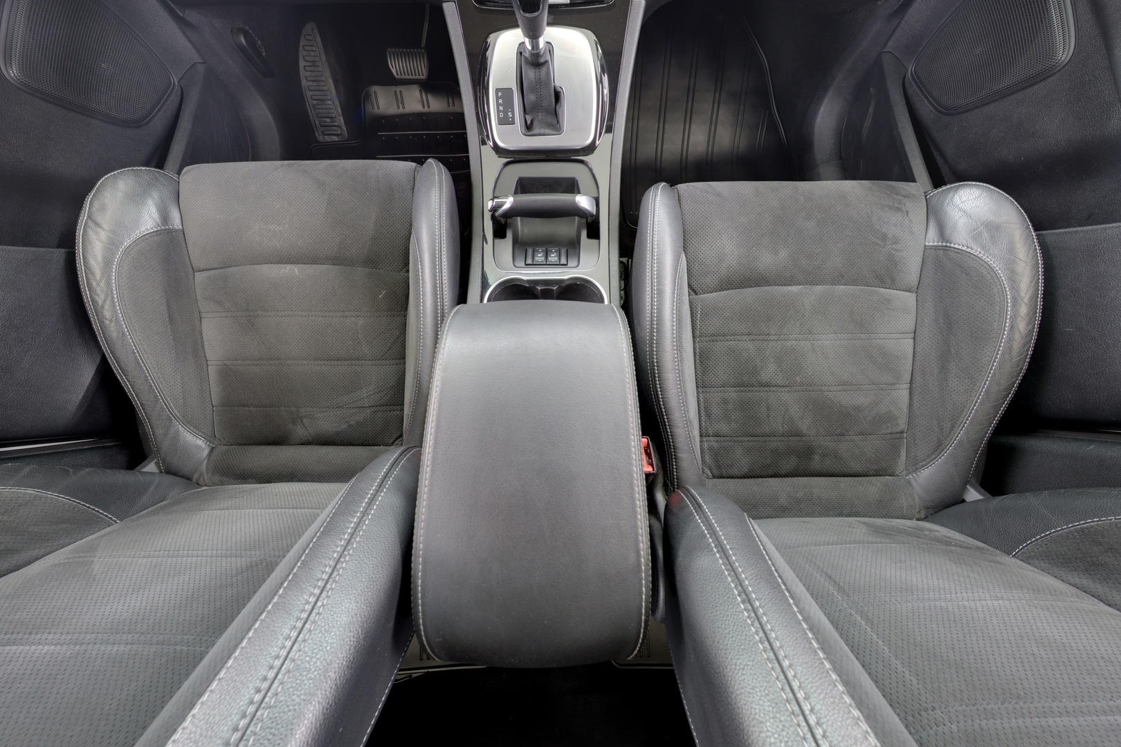 FORD S-Max 12