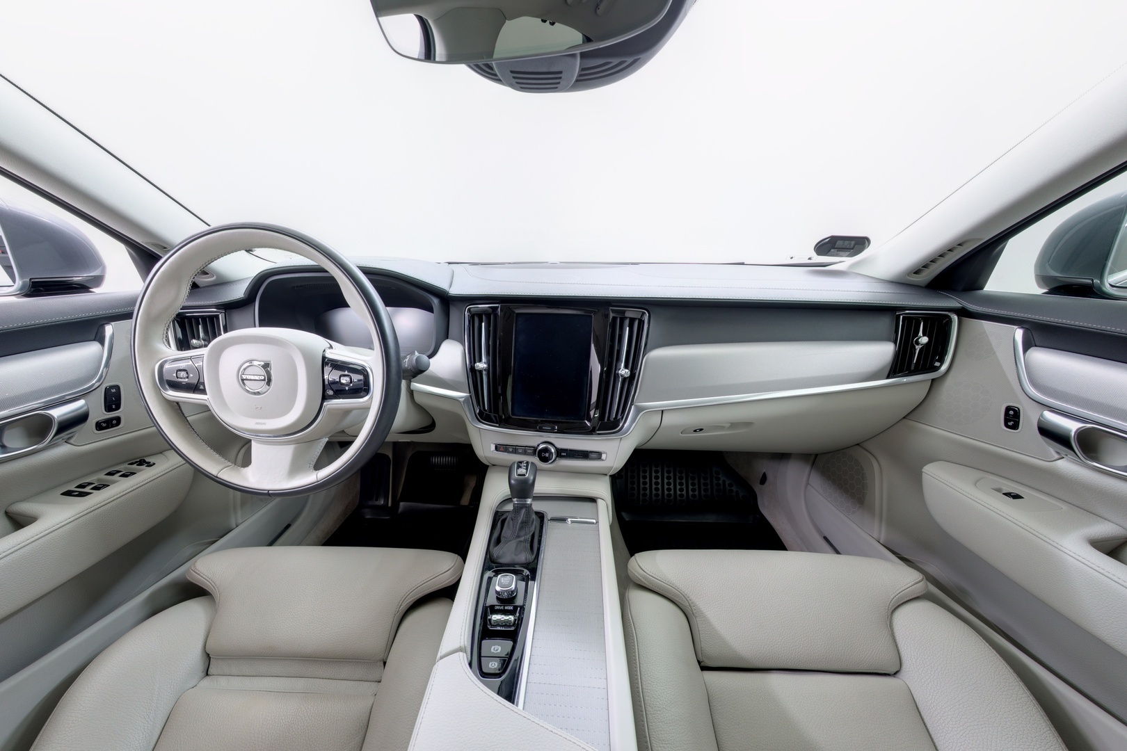 VOLVO S90 10