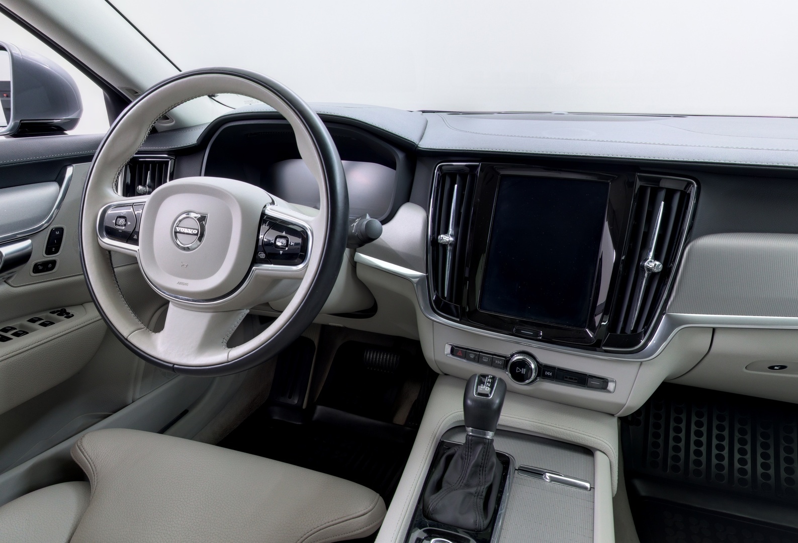 VOLVO S90 11