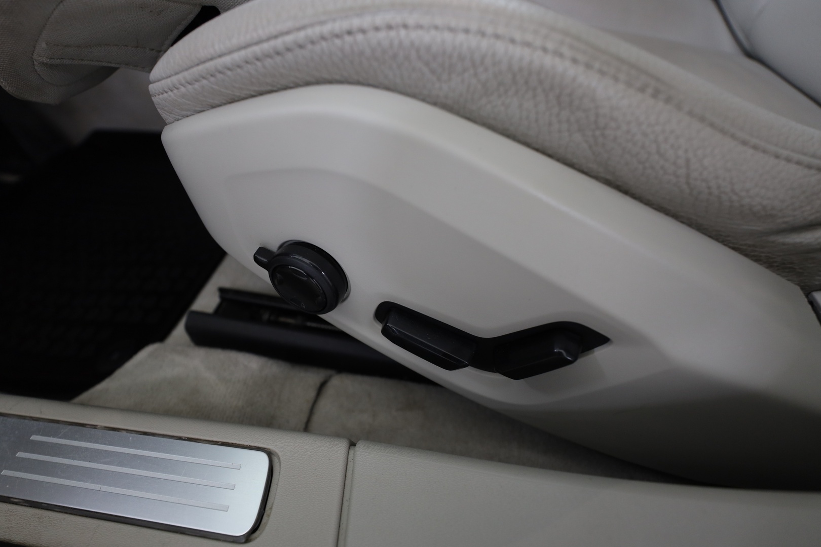 VOLVO S90 18