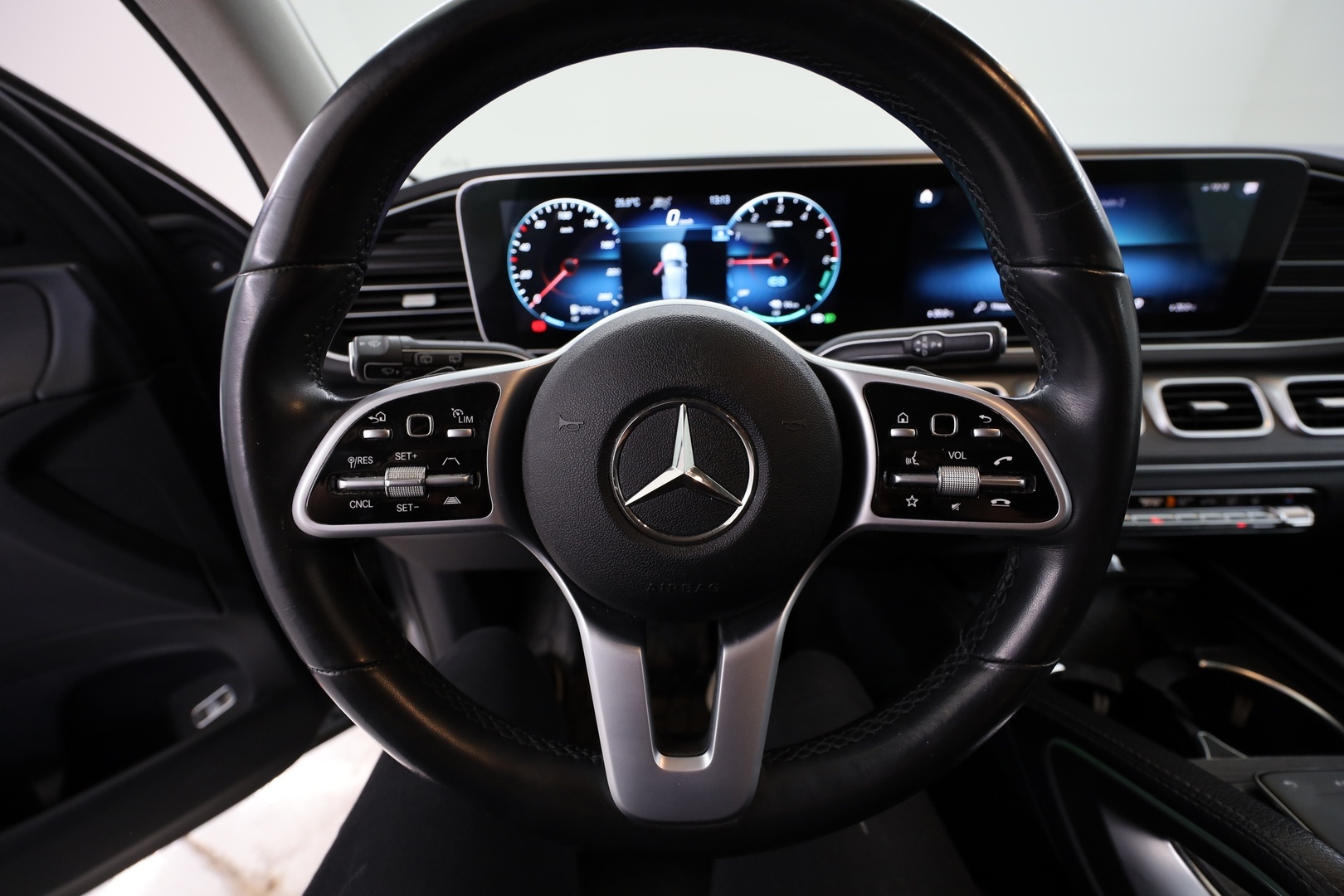 MERCEDES-BENZ GLE 12