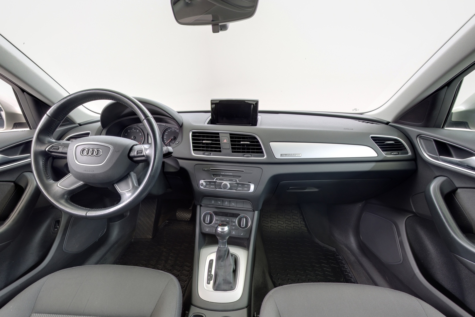 AUDI Q3 10