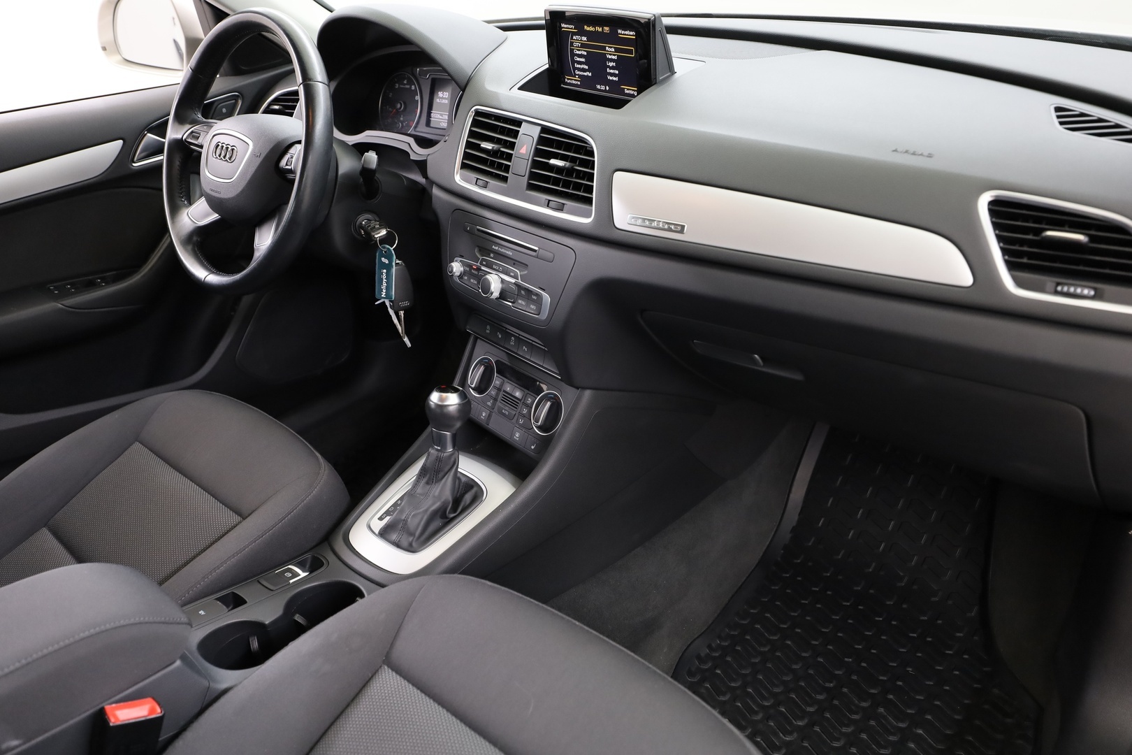 AUDI Q3 17