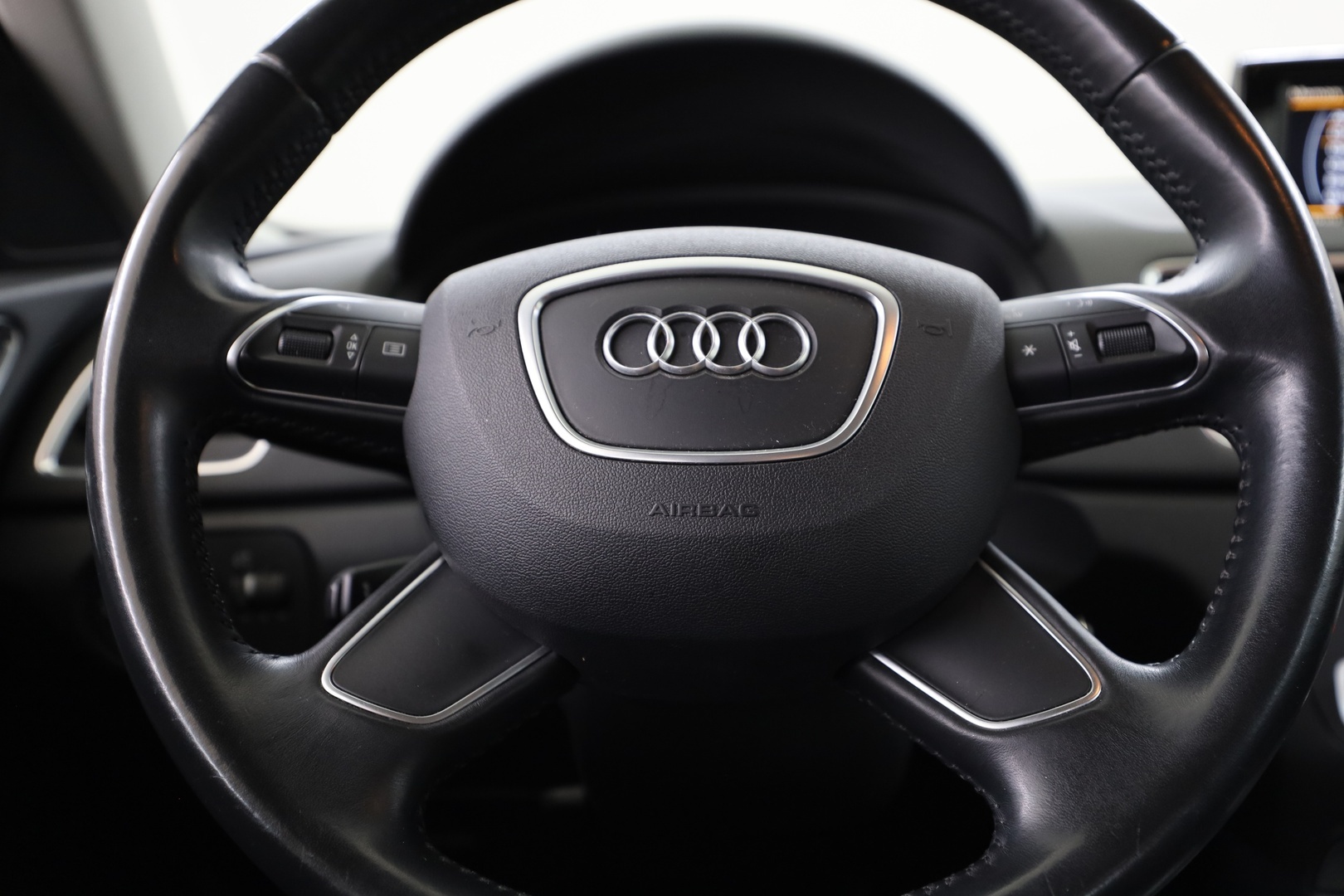 AUDI Q3 21