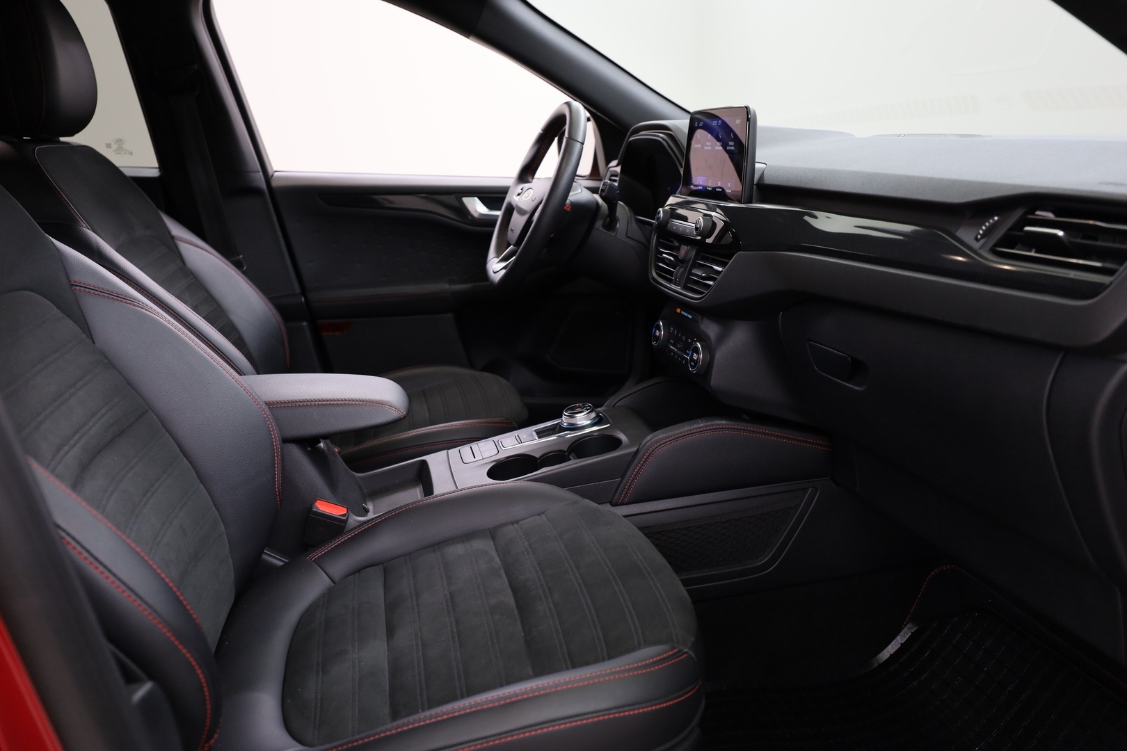 FORD Kuga 16