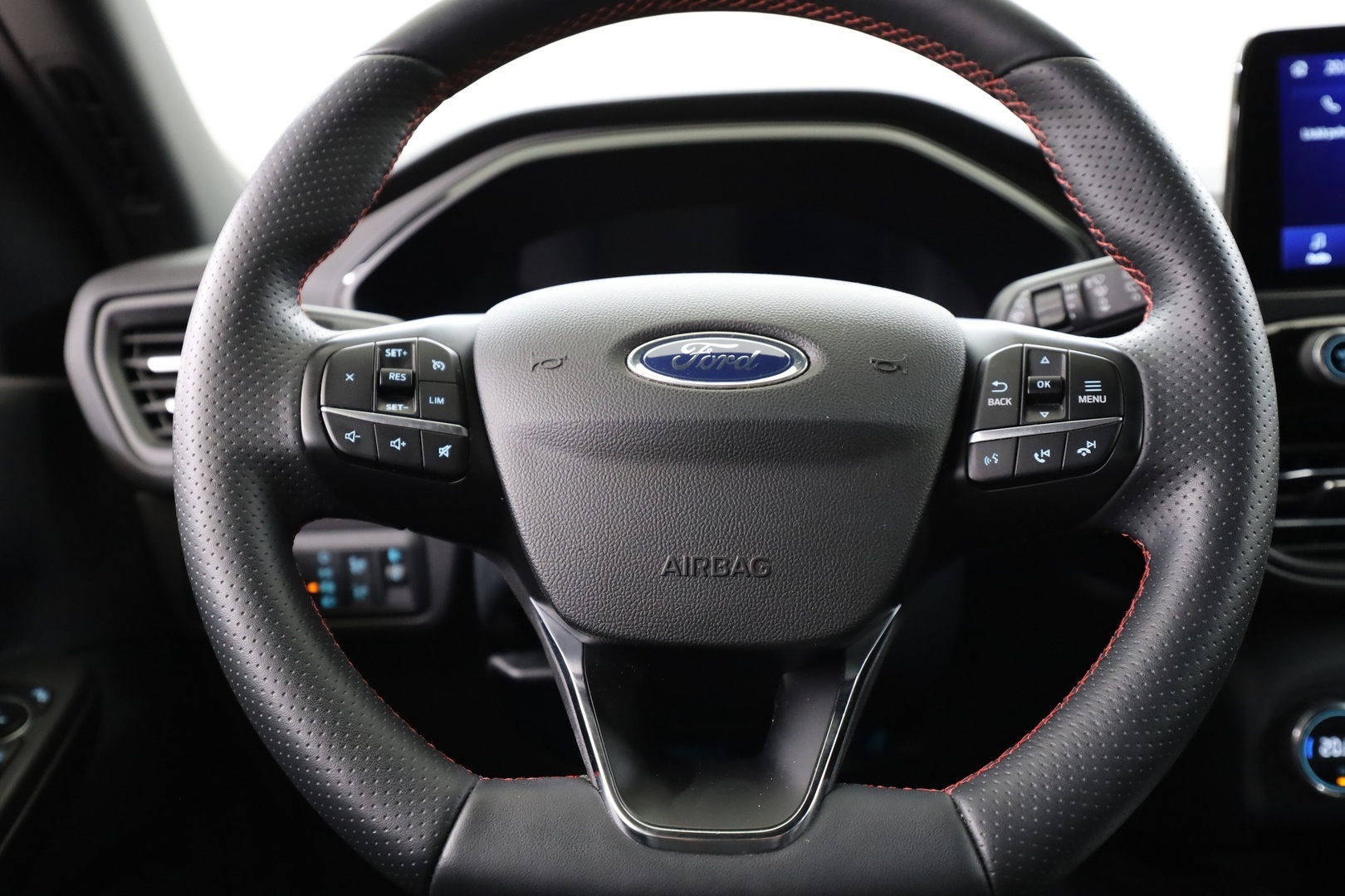 FORD Kuga 23