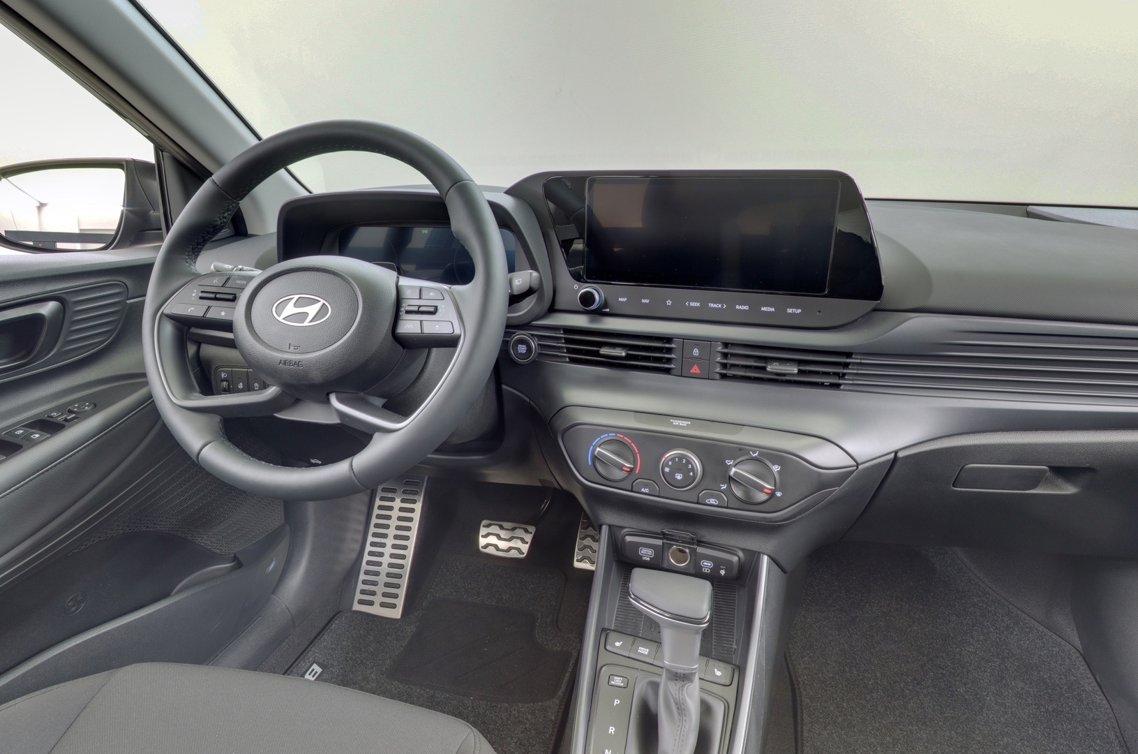 HYUNDAI BAYON Cross 11