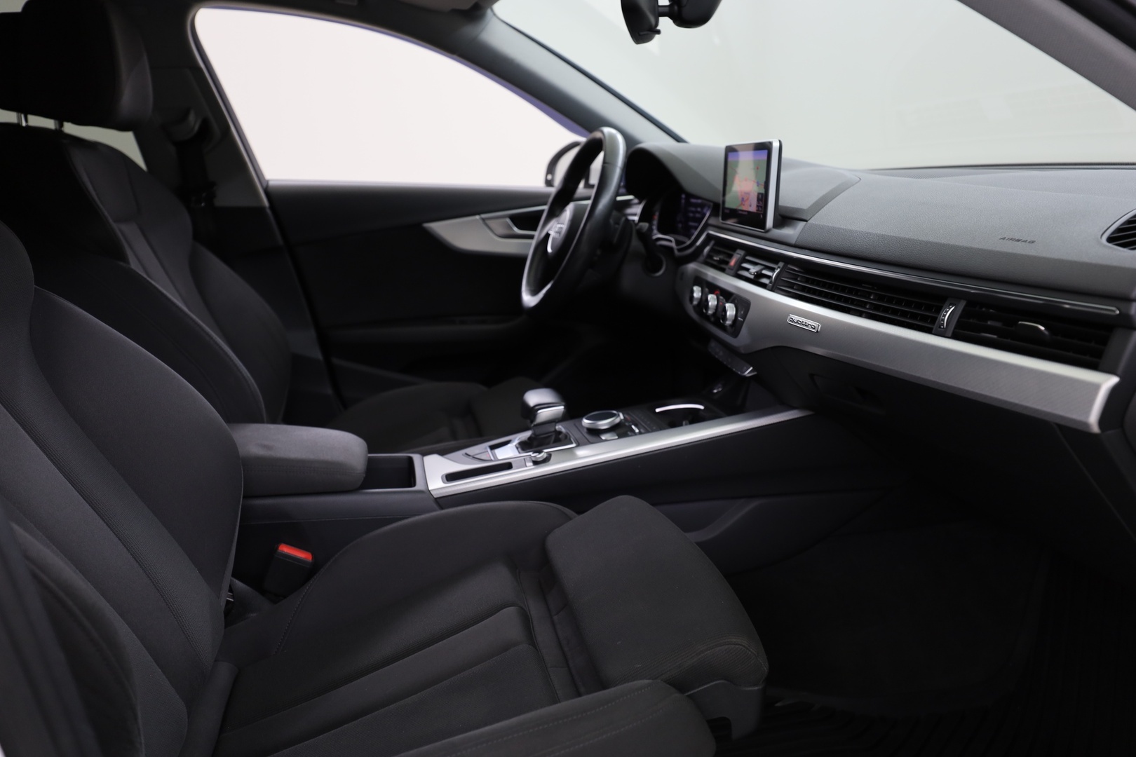 AUDI A4 16