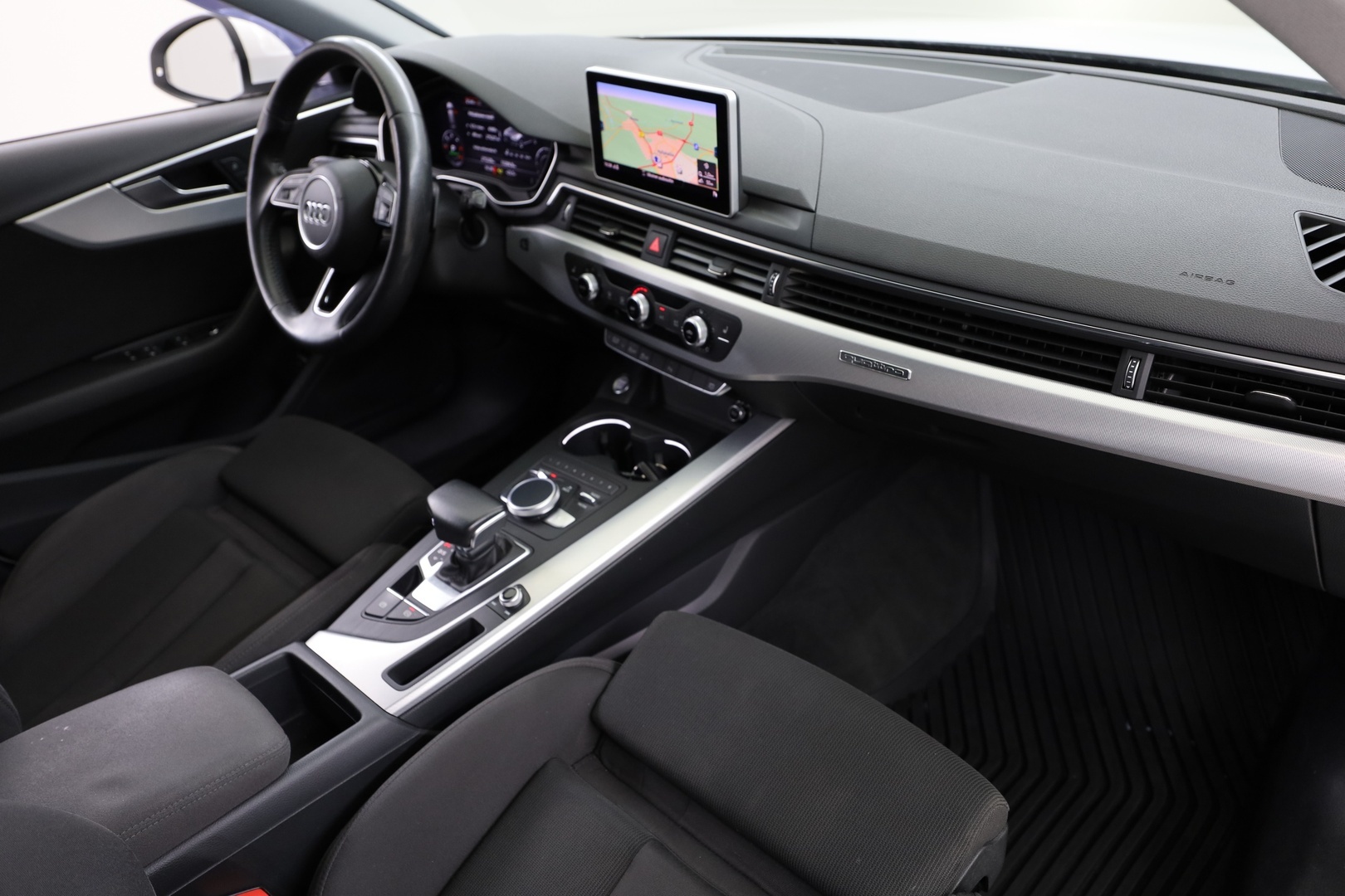 AUDI A4 17
