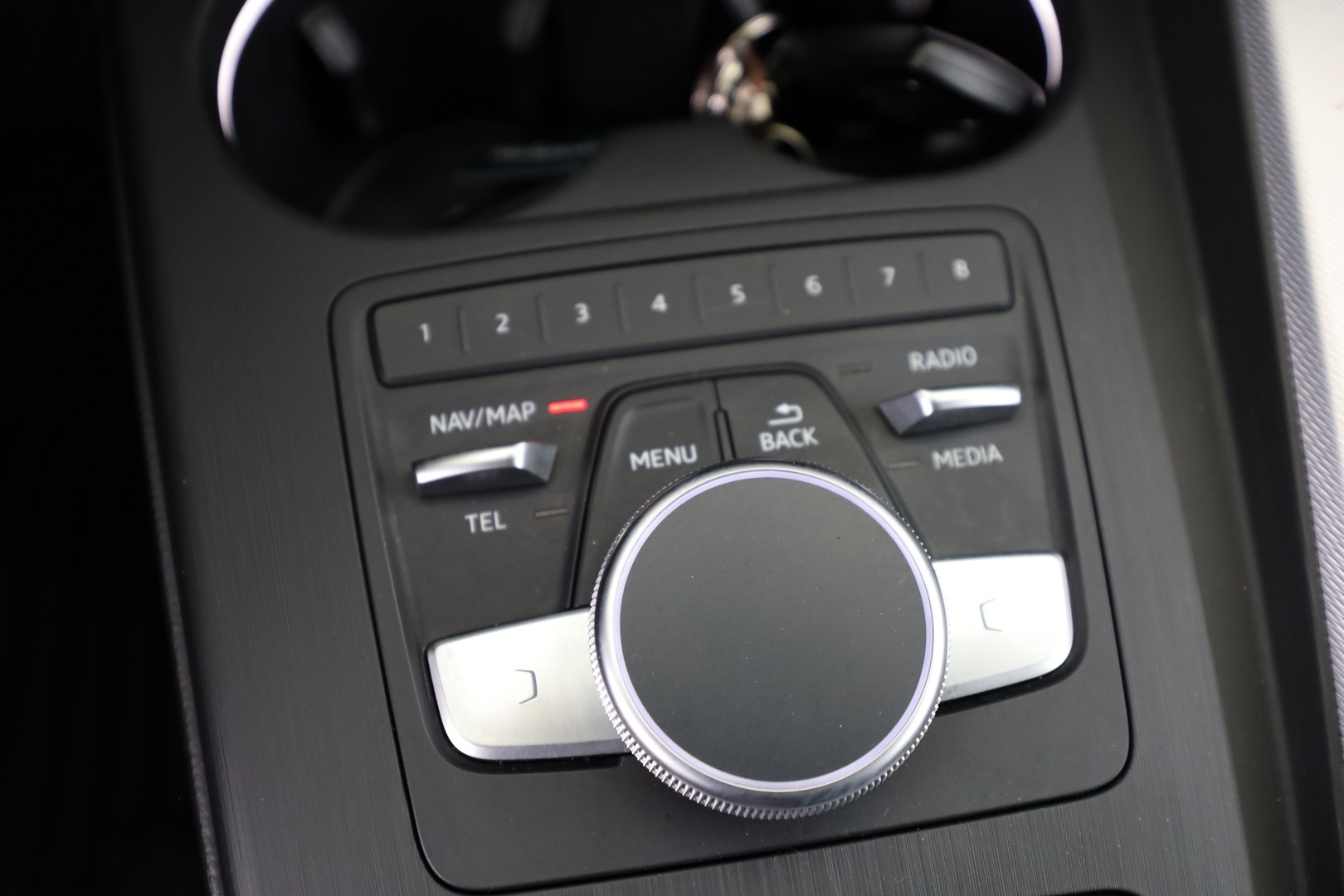 AUDI A4 27