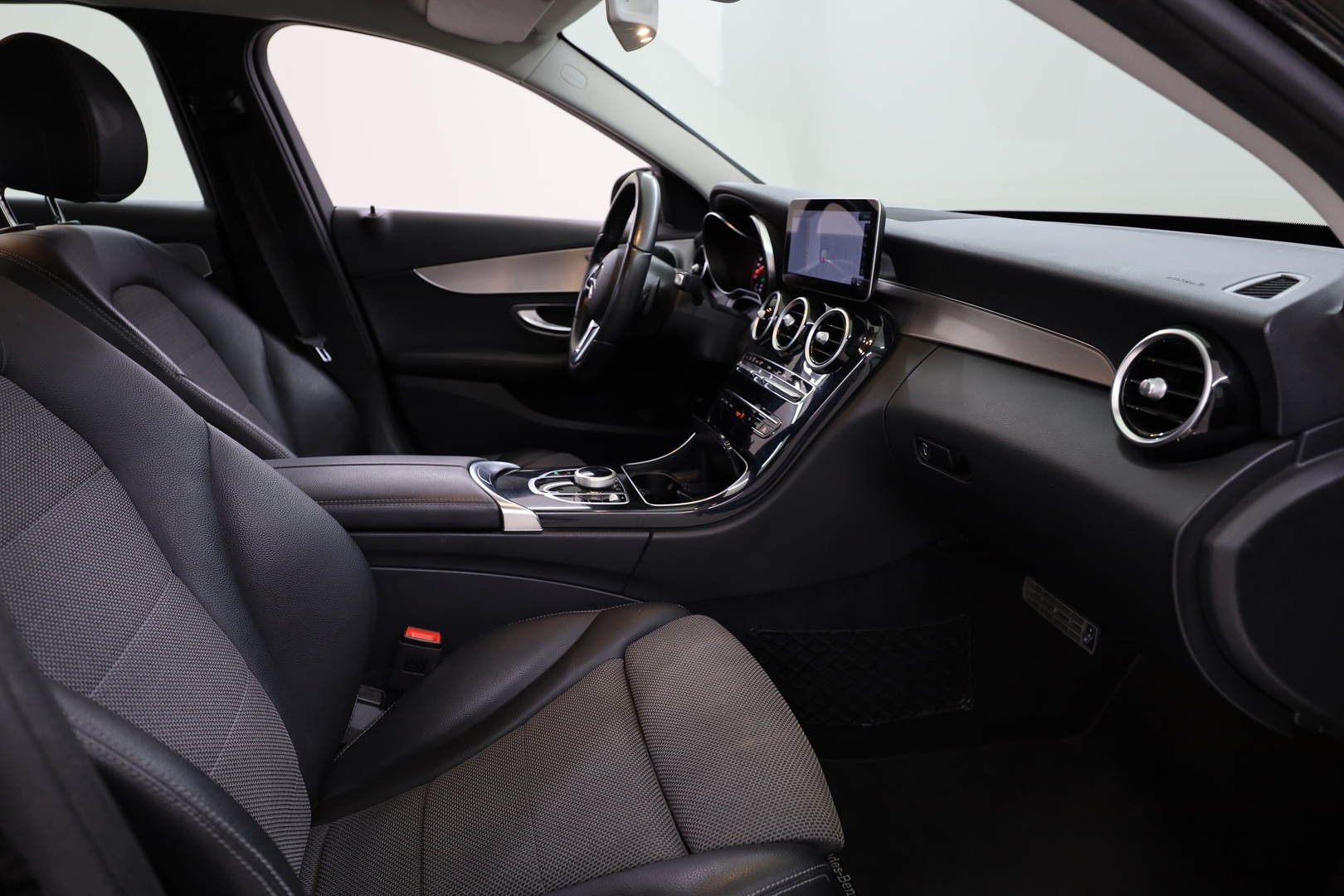 MERCEDES-BENZ C 13