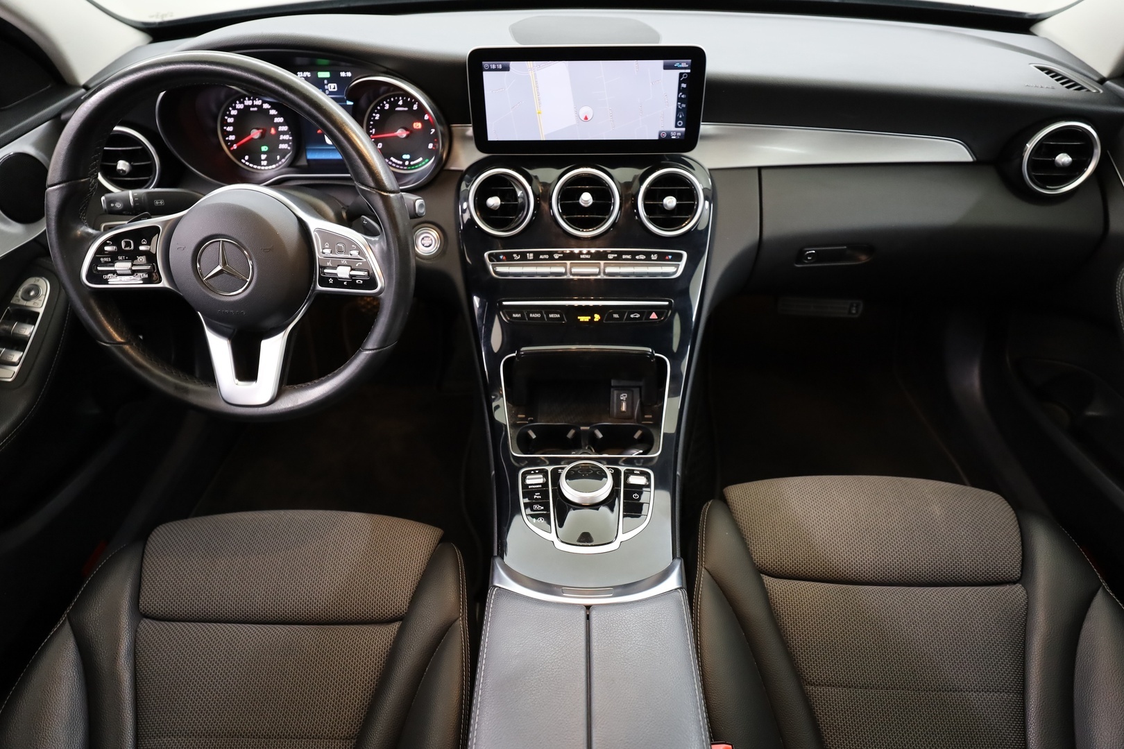 MERCEDES-BENZ C 18