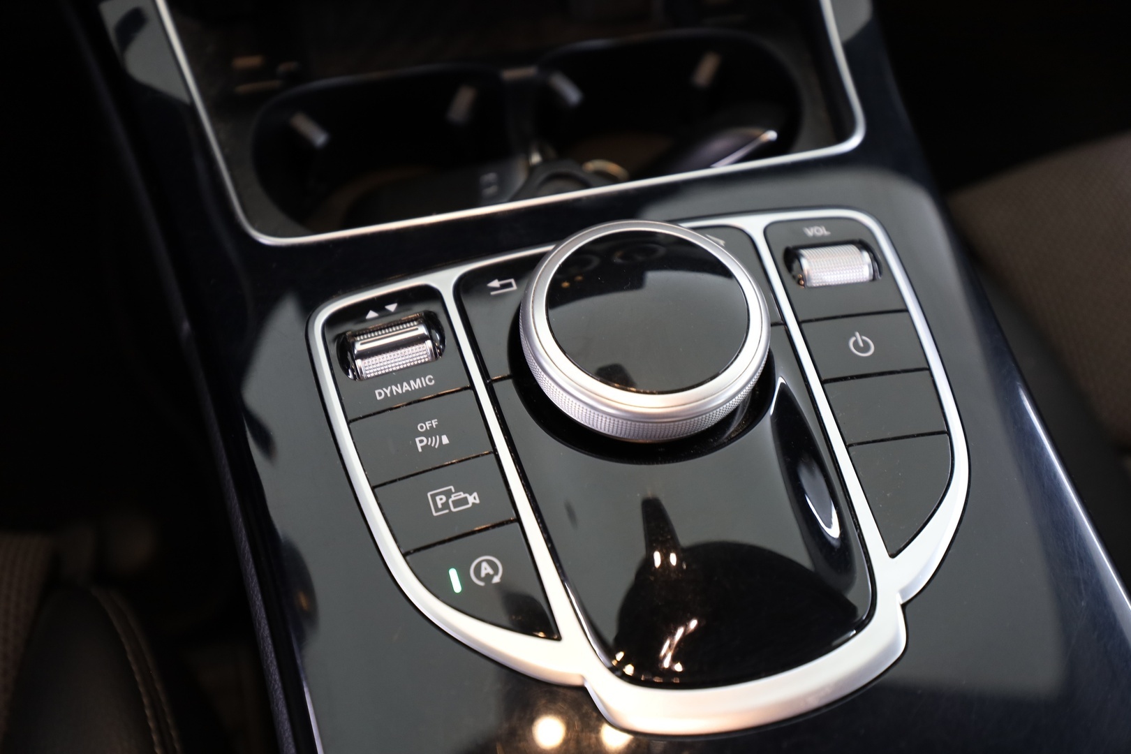 MERCEDES-BENZ C 25