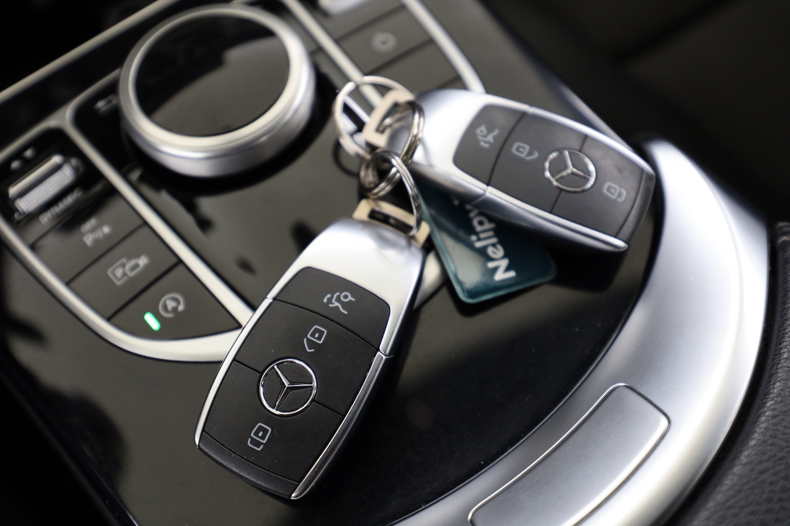 MERCEDES-BENZ C 33
