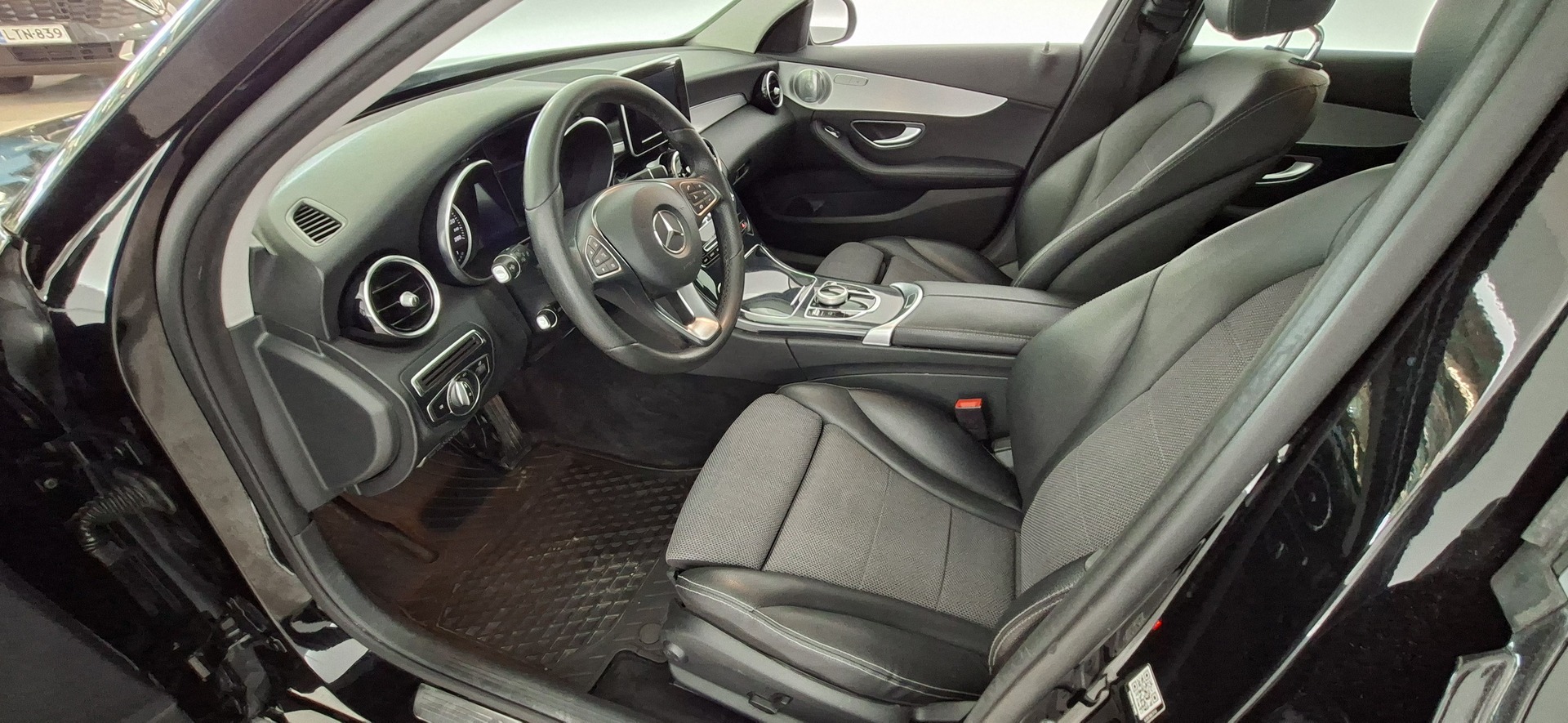 MERCEDES-BENZ C 13