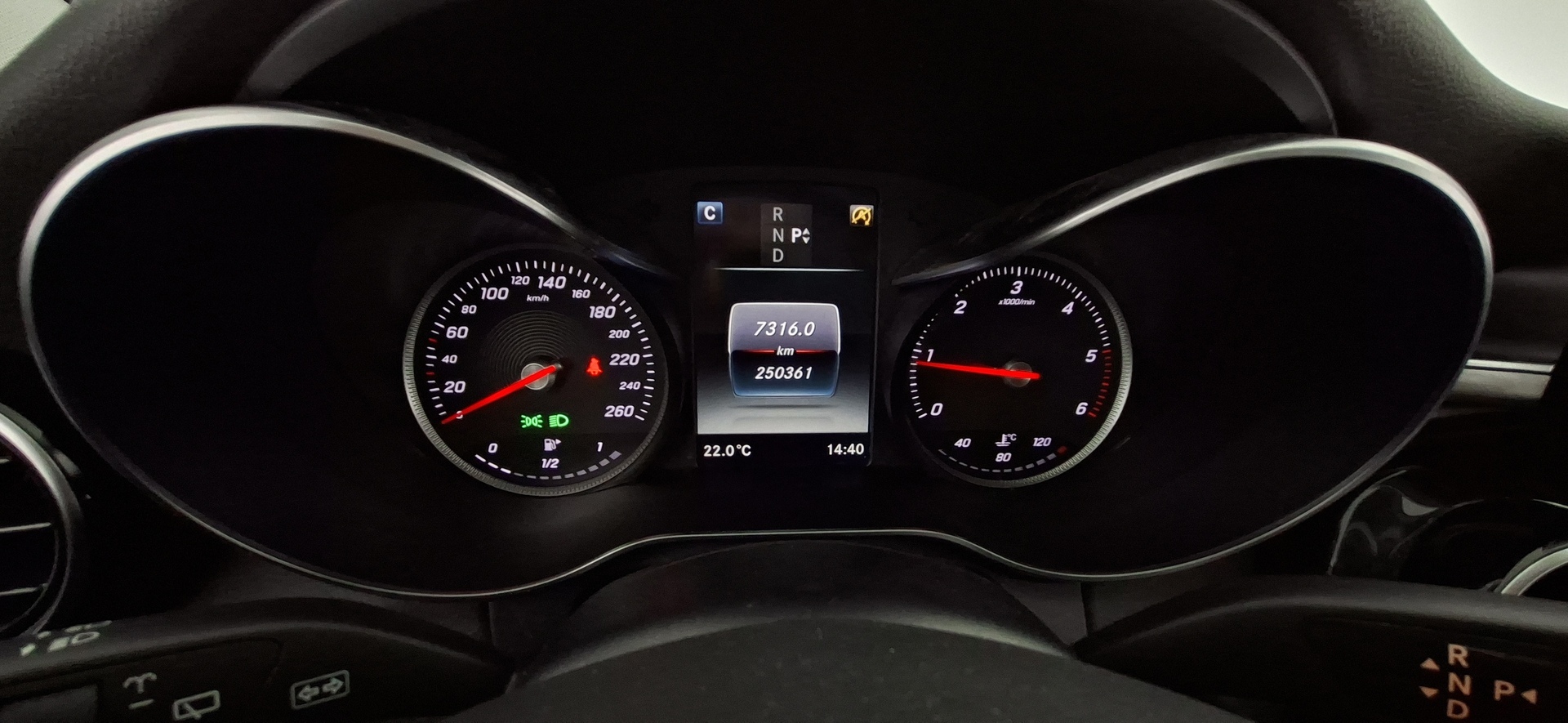 MERCEDES-BENZ C 17