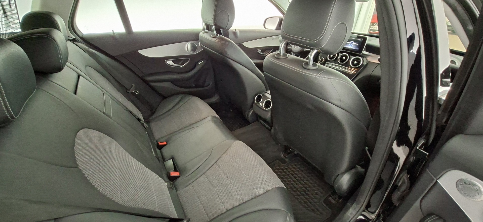 MERCEDES-BENZ C 25