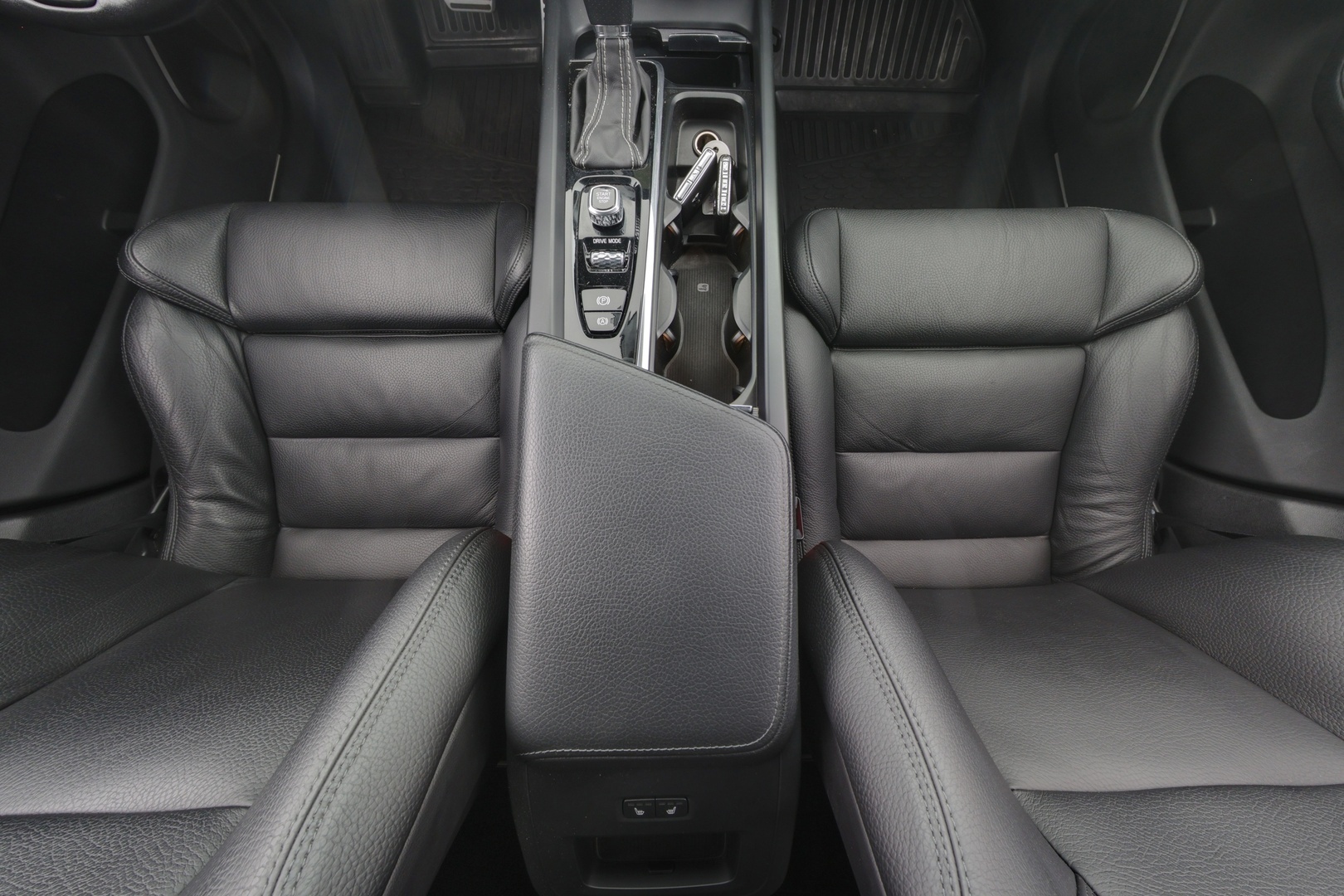VOLVO XC60 12