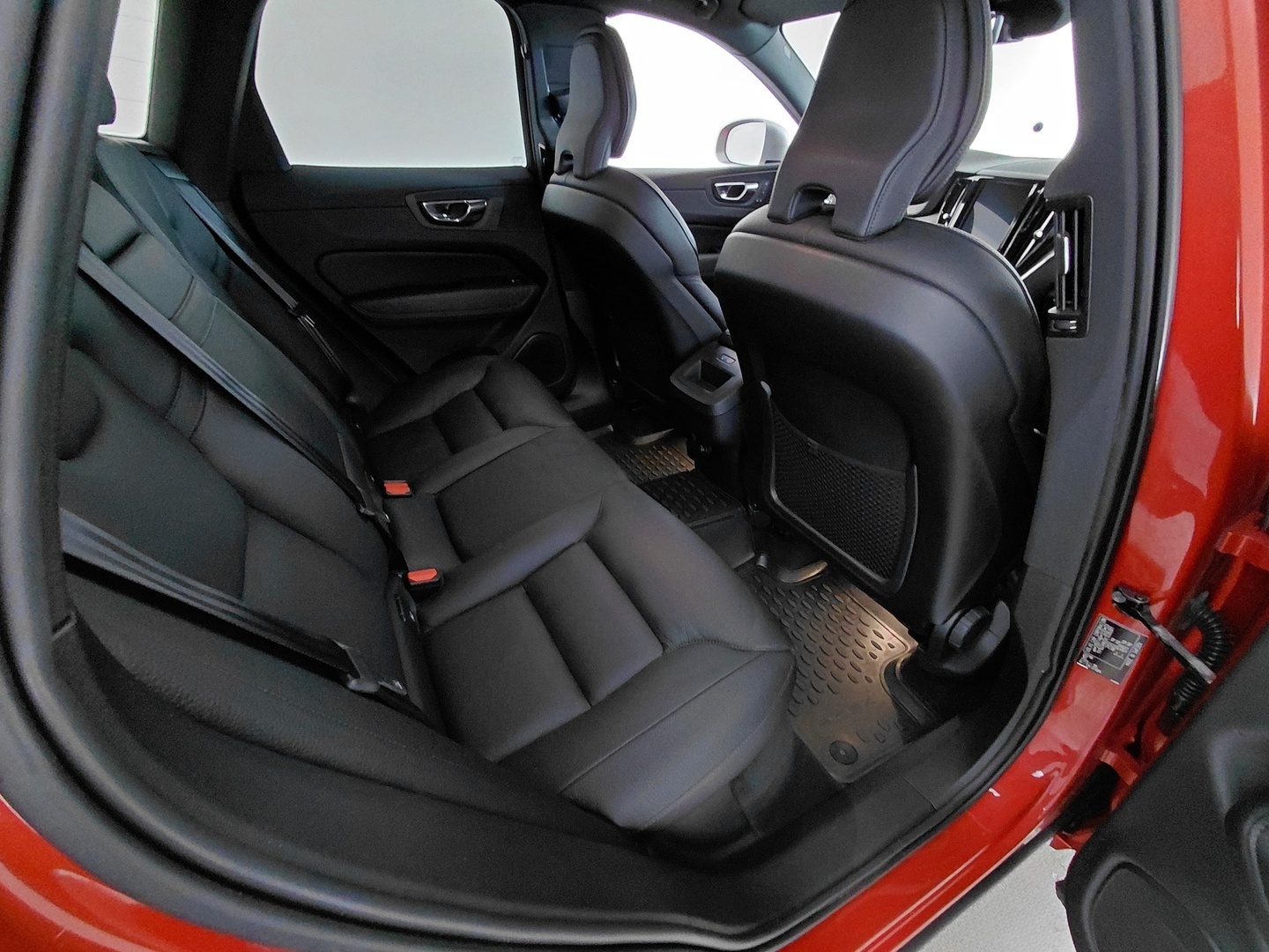 VOLVO XC60 20