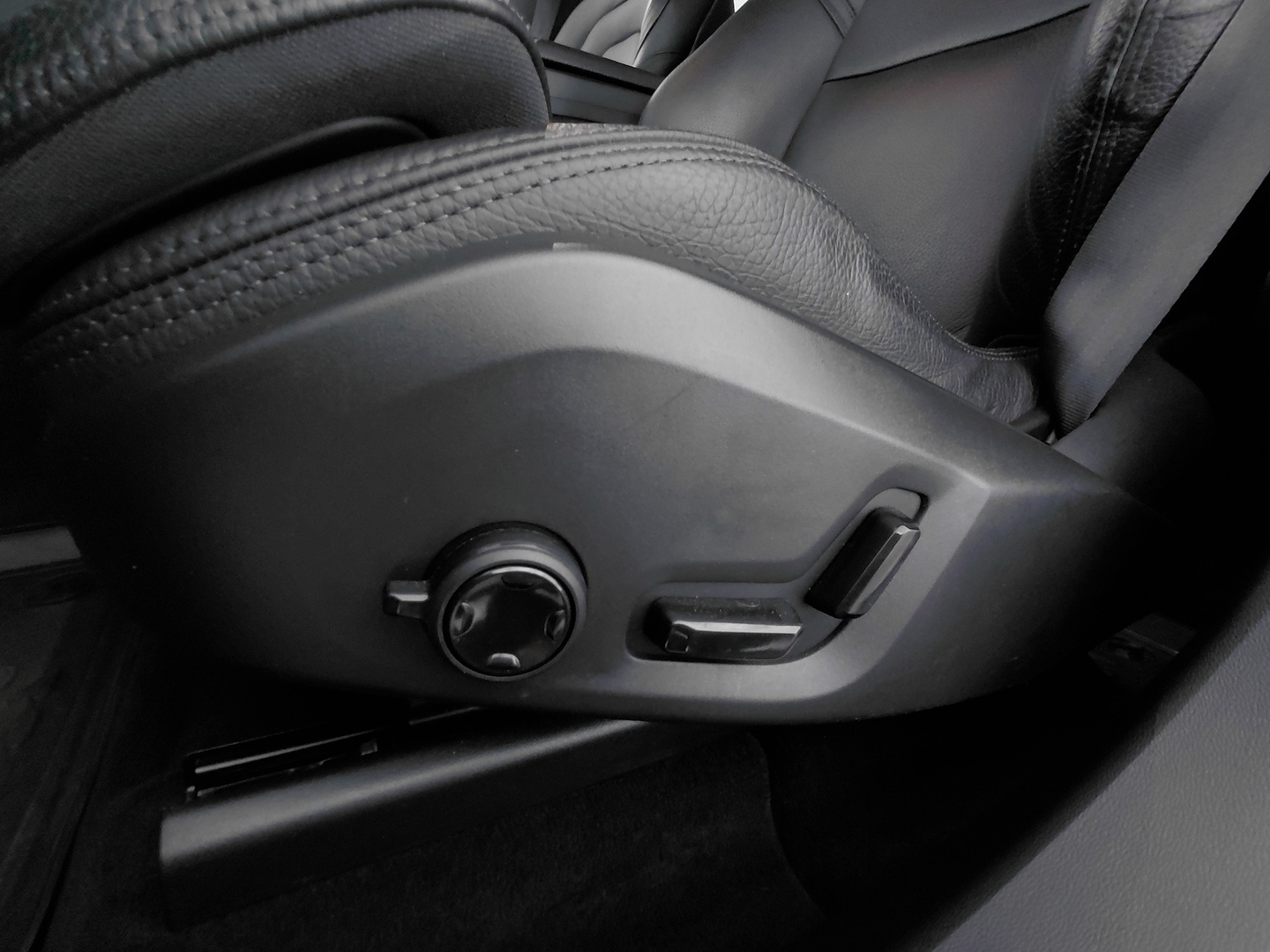 VOLVO XC60 27