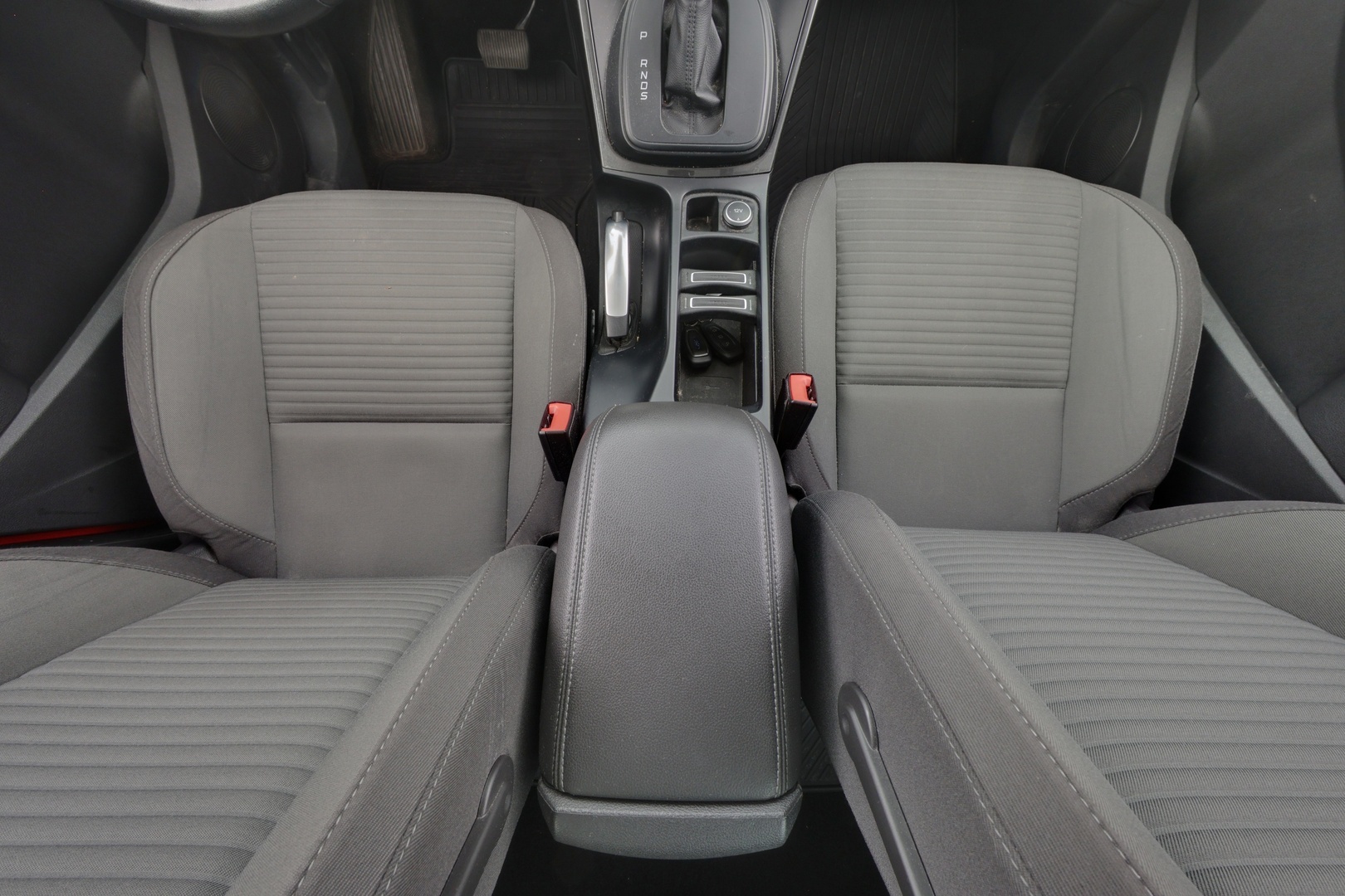 FORD C-Max 12