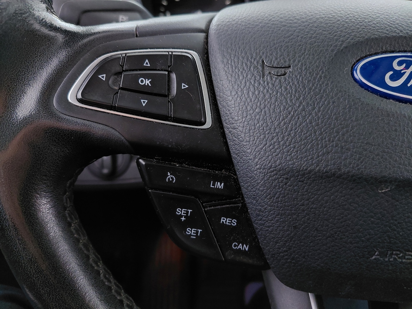 FORD C-Max 26