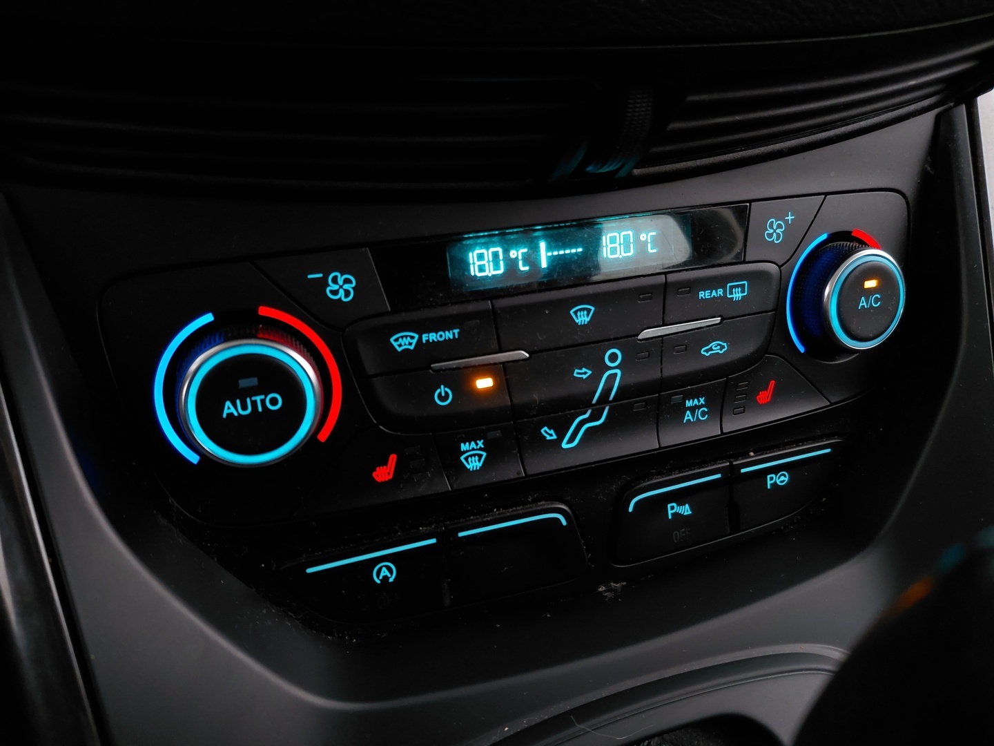 FORD C-Max 31