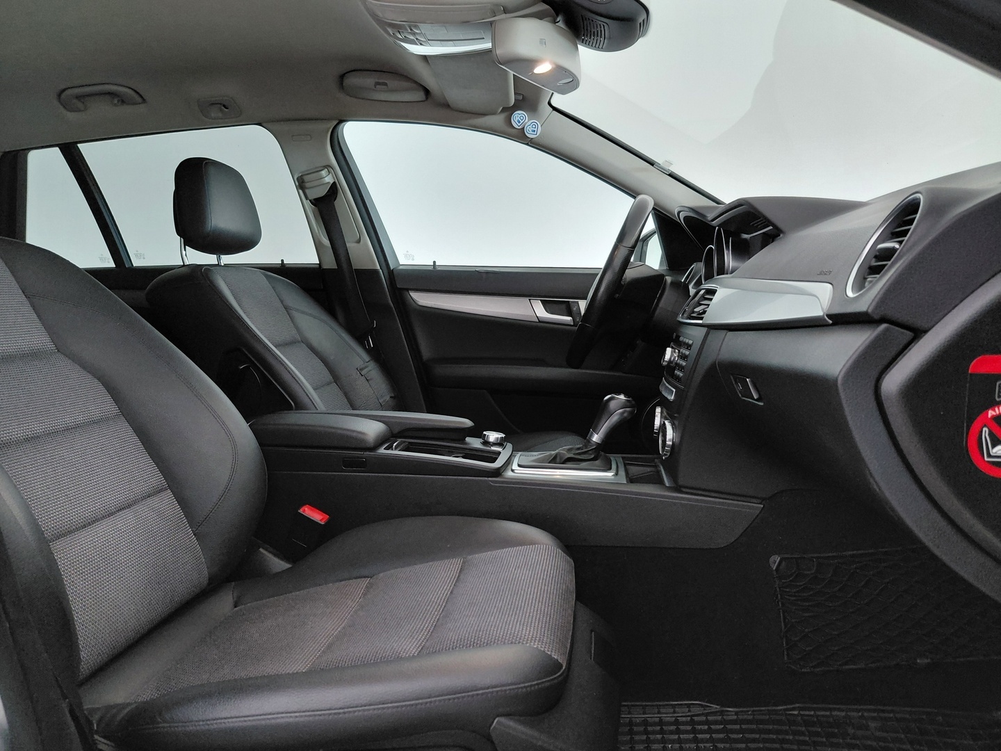 MERCEDES-BENZ C 23