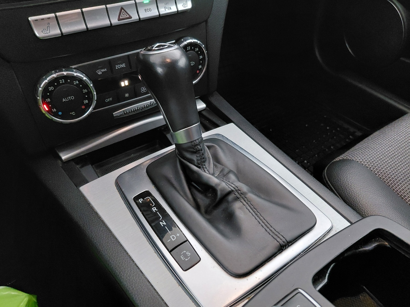 MERCEDES-BENZ C 25
