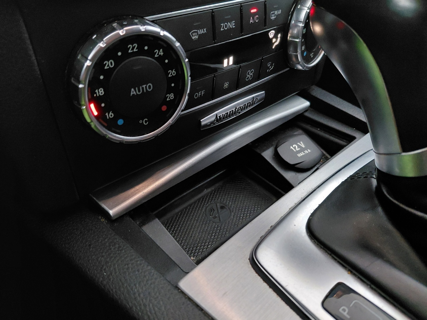 MERCEDES-BENZ C 26