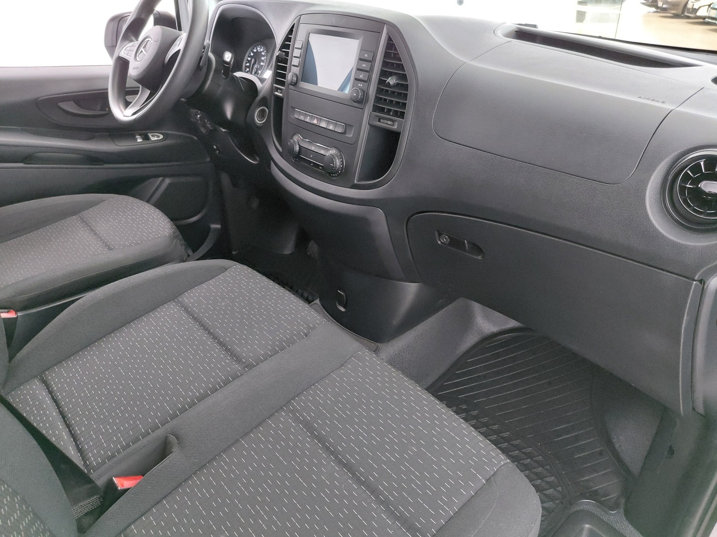 MERCEDES-BENZ Vito 18