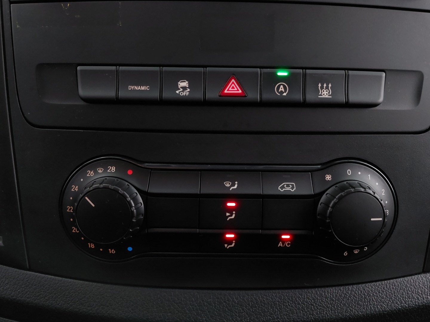 MERCEDES-BENZ Vito 28