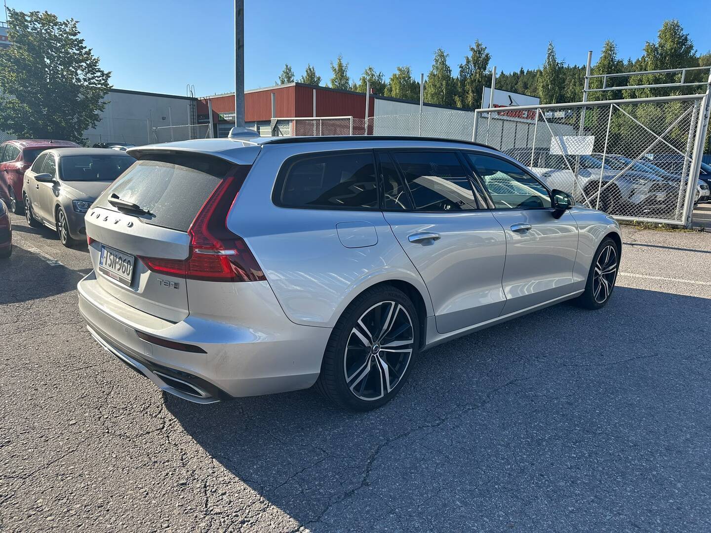 VOLVO V60 2