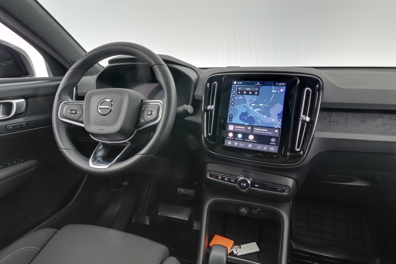 VOLVO C40 11