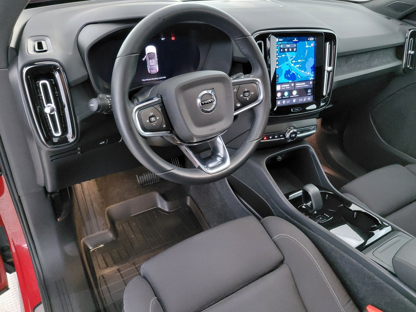VOLVO C40 14