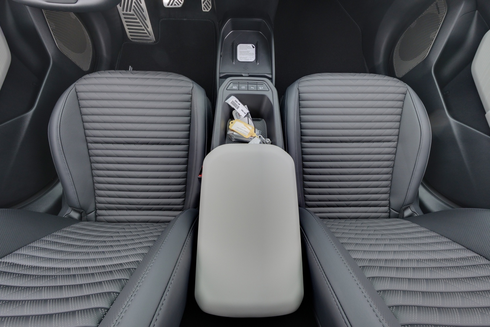 KIA EV4 12