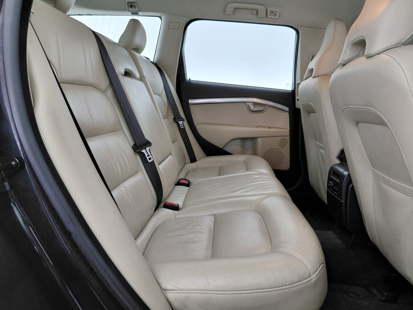VOLVO V70 21