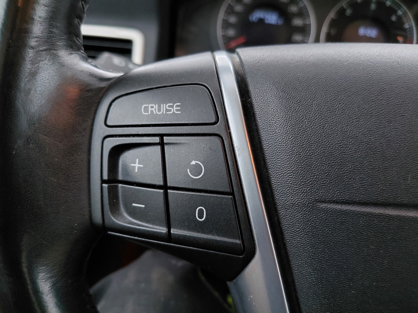 VOLVO V70 35
