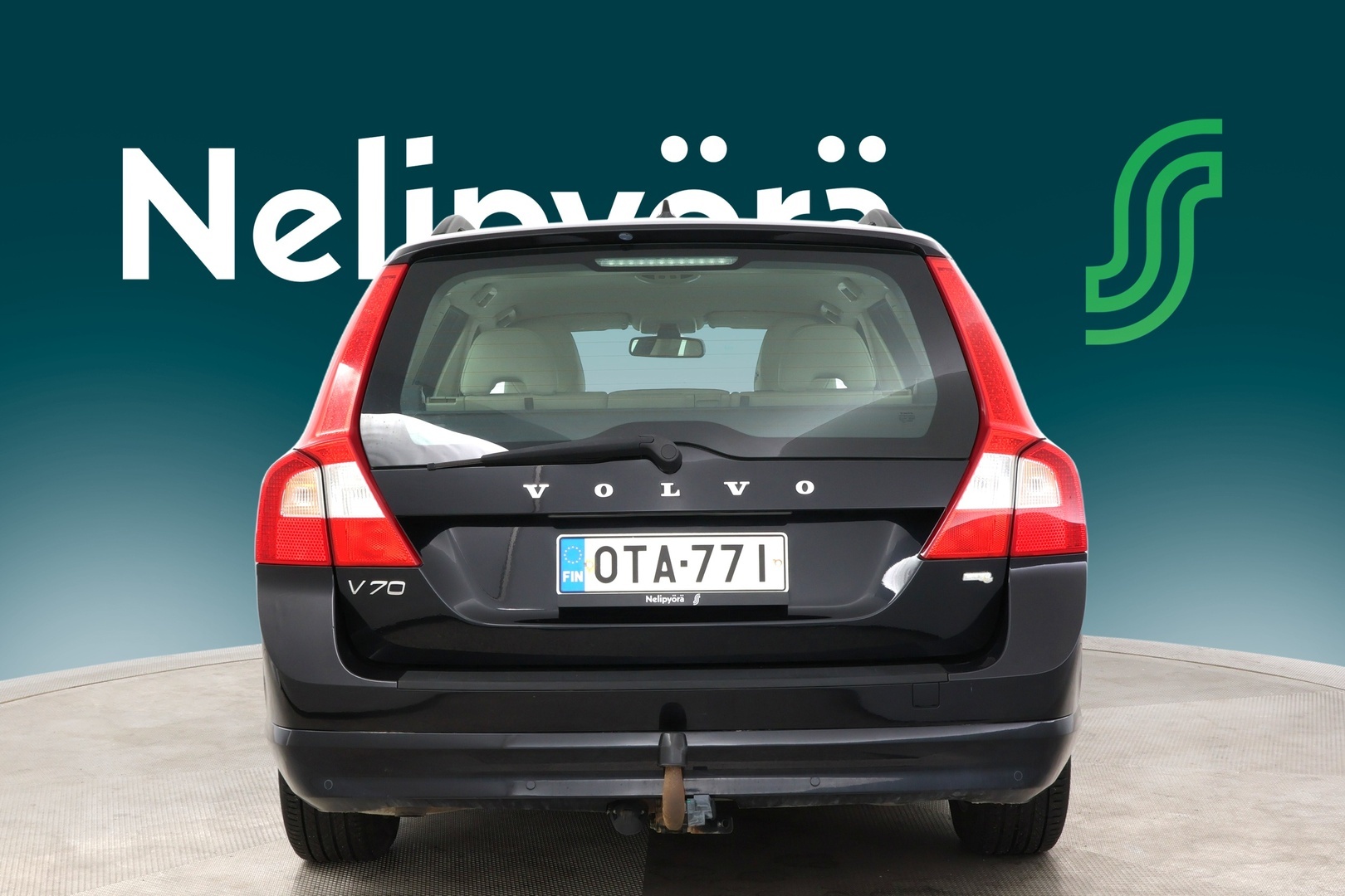 VOLVO V70 7