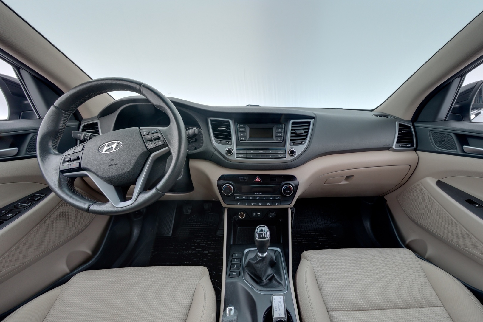 HYUNDAI Tucson 10