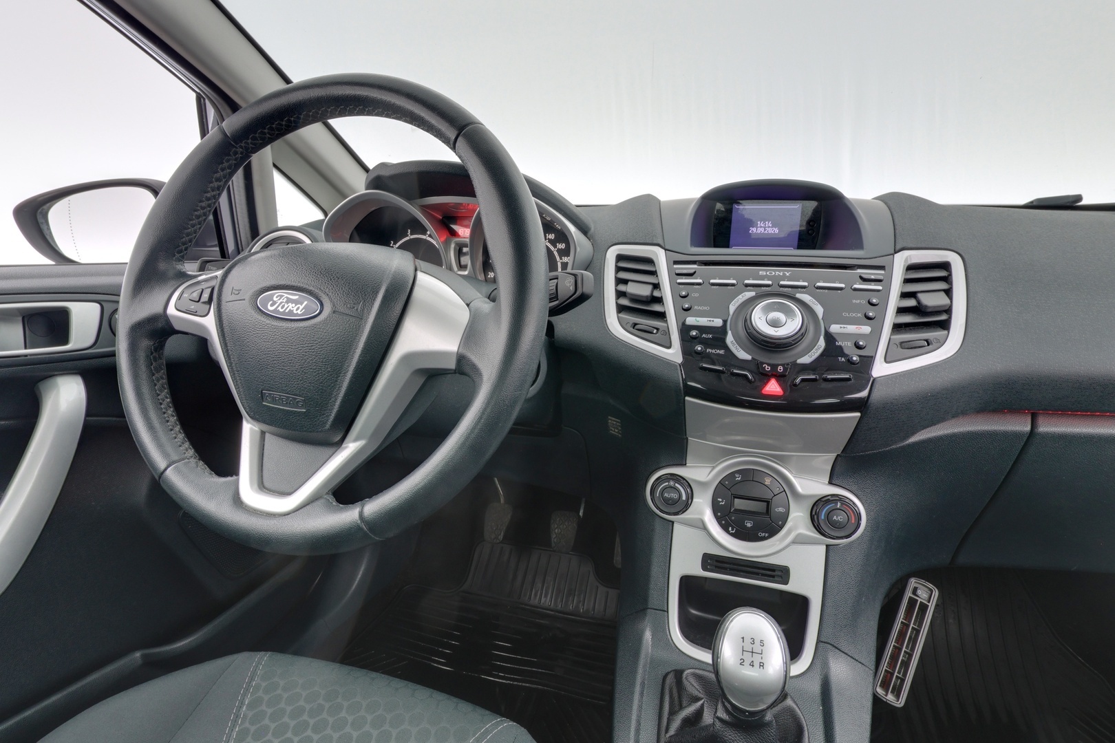 FORD Fiesta 11
