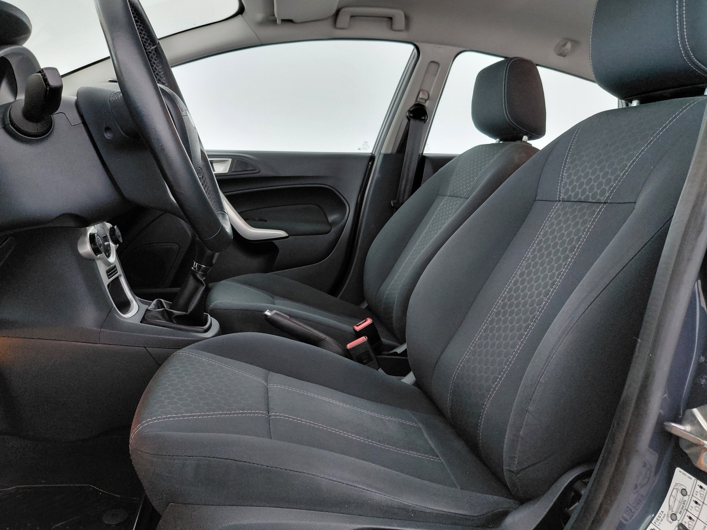 FORD Fiesta 17