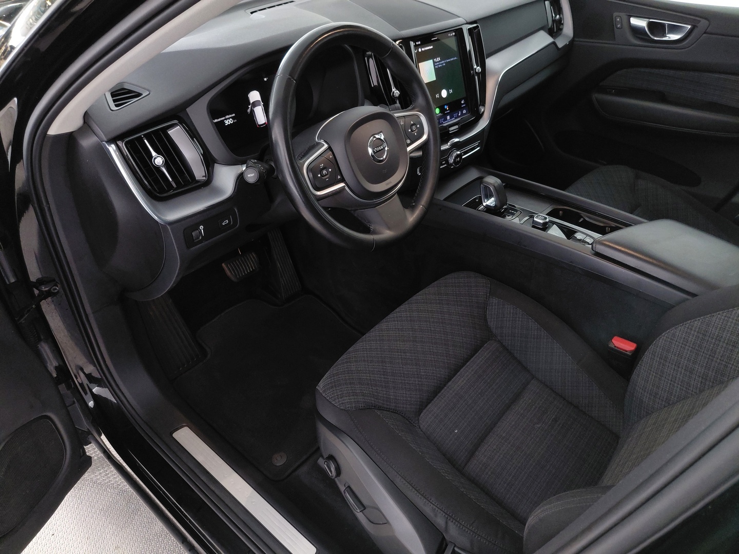VOLVO XC60 13