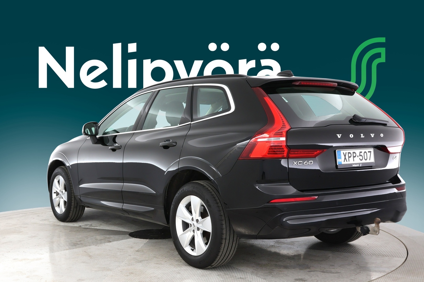 VOLVO XC60 8