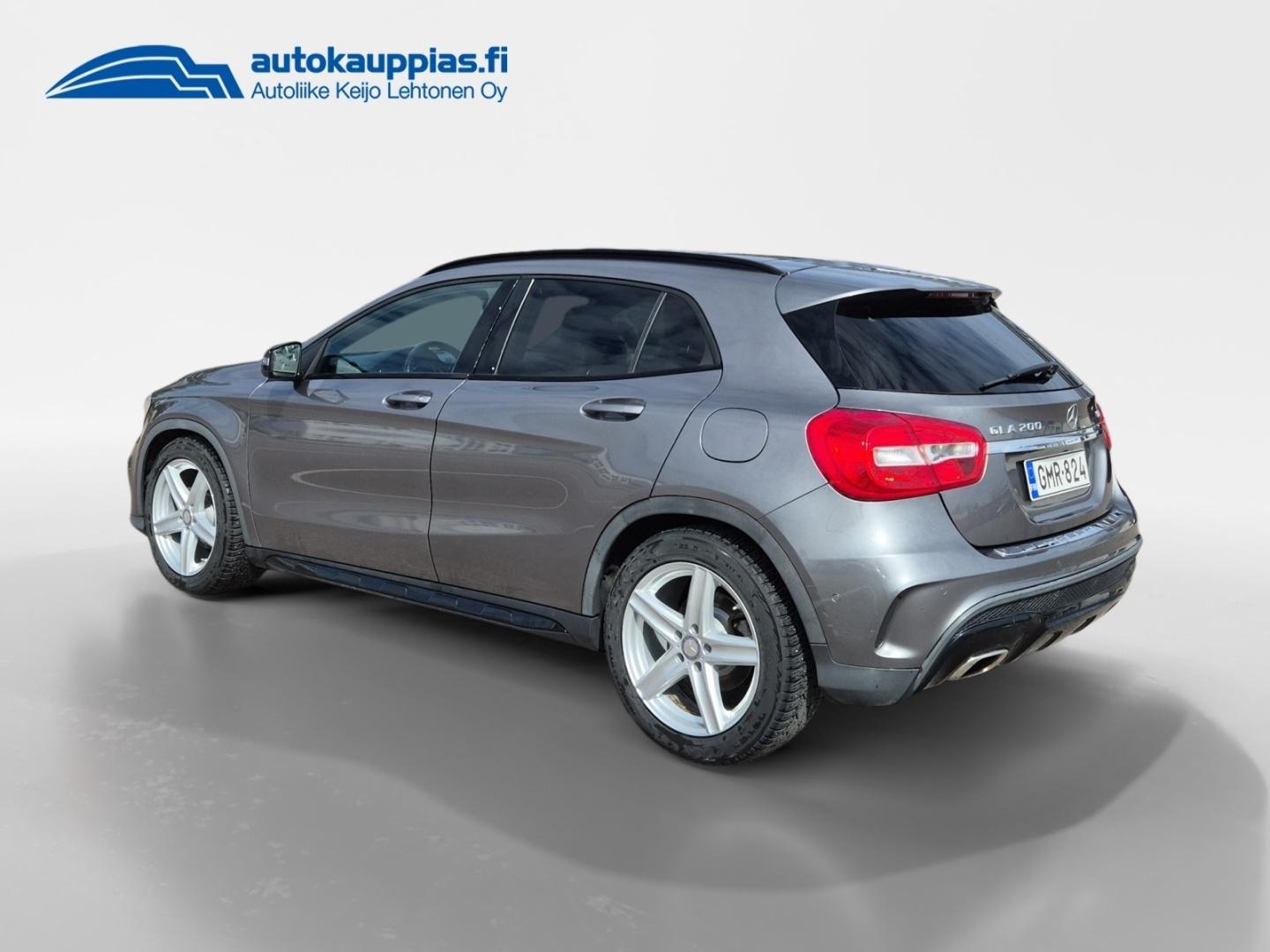 MERCEDES-BENZ GLA 3