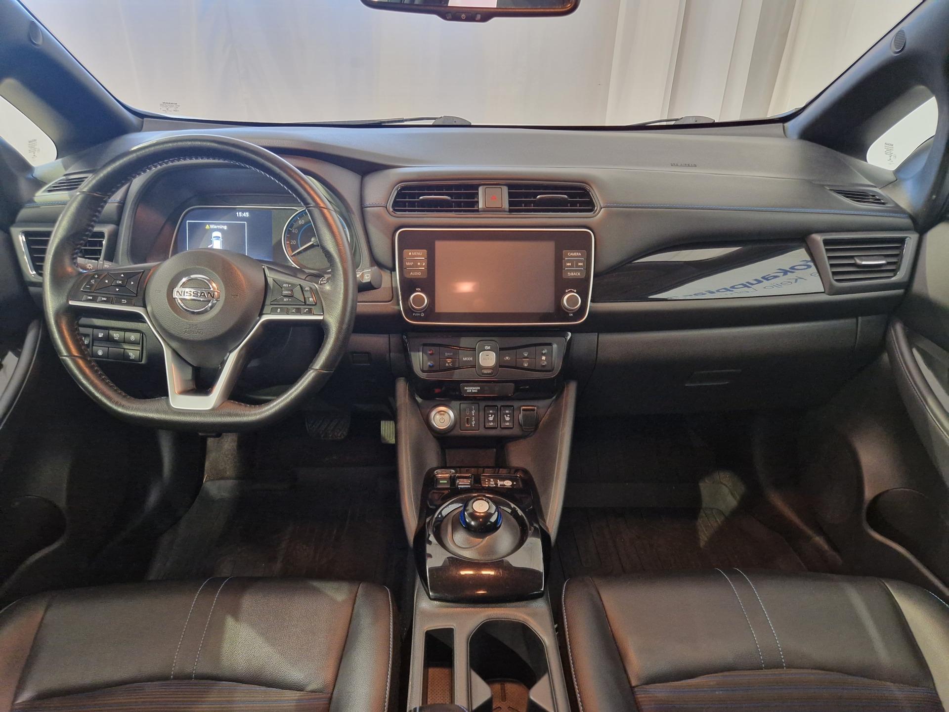 NISSAN Leaf 11