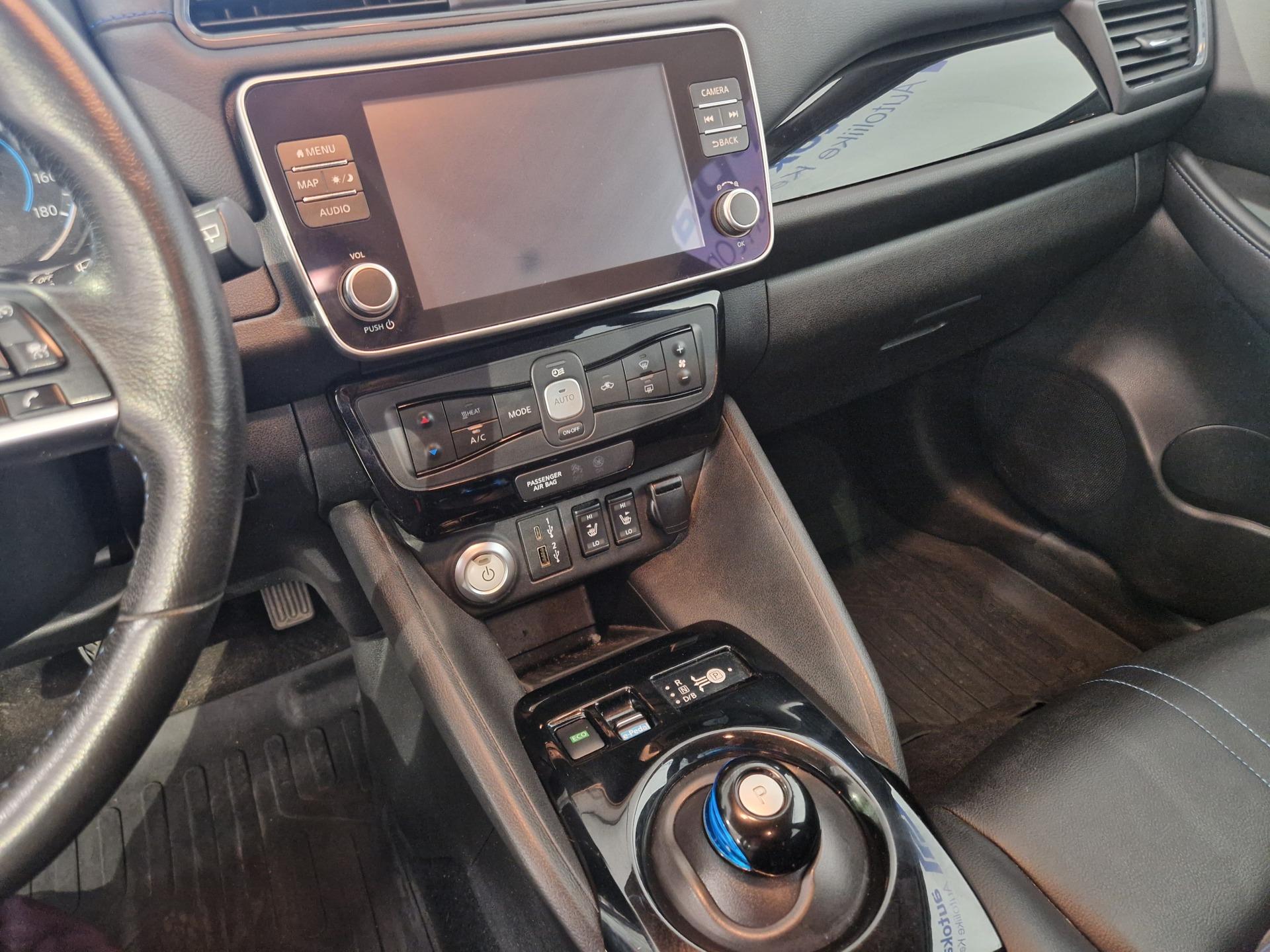 NISSAN Leaf 13
