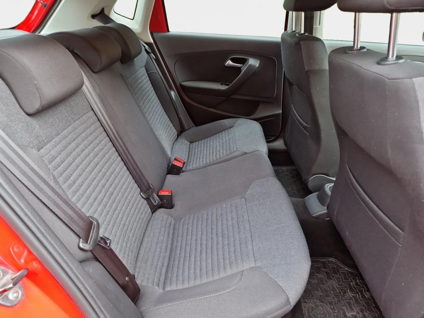 VOLKSWAGEN Polo 2010