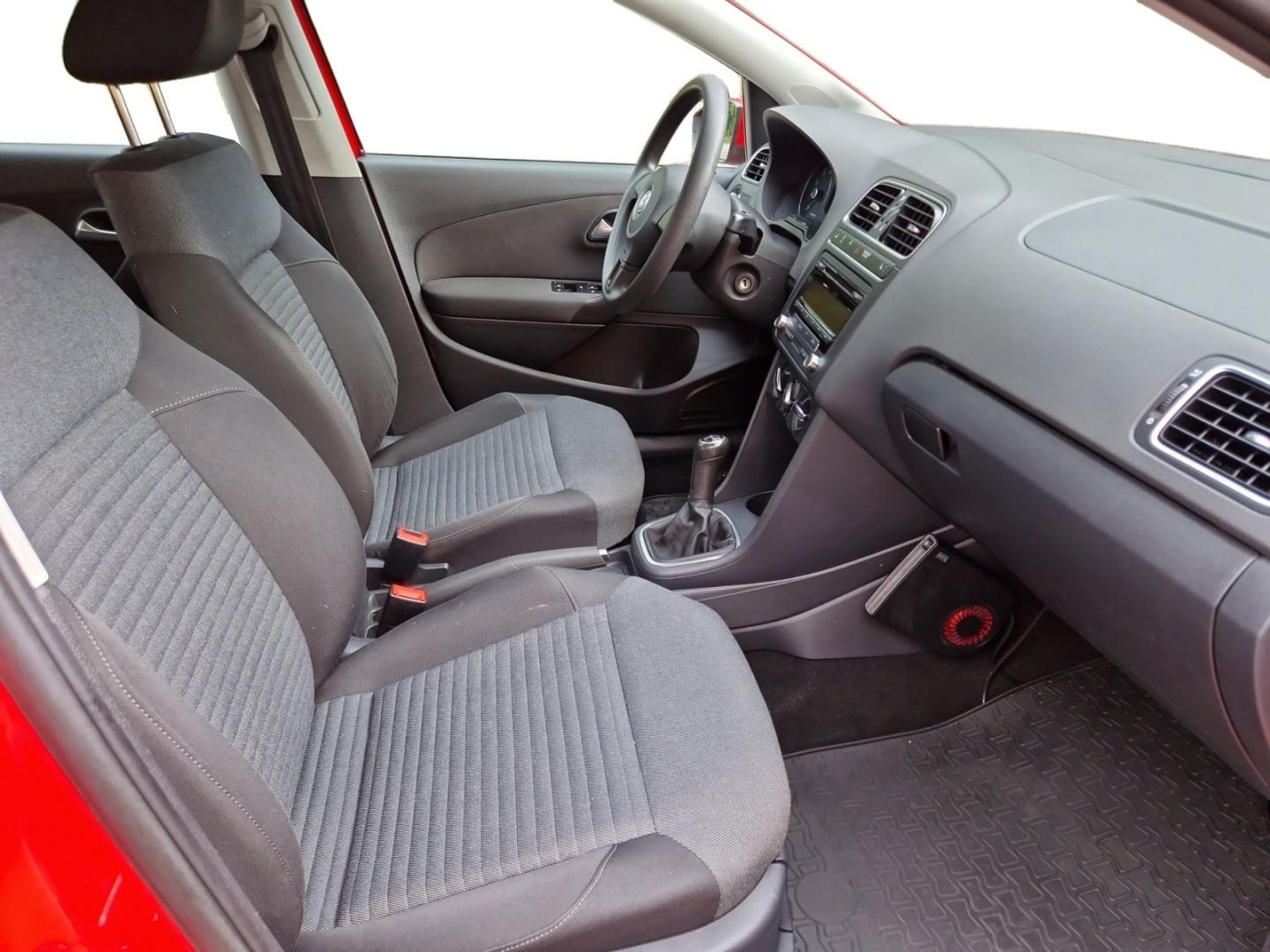 VOLKSWAGEN Polo 2010