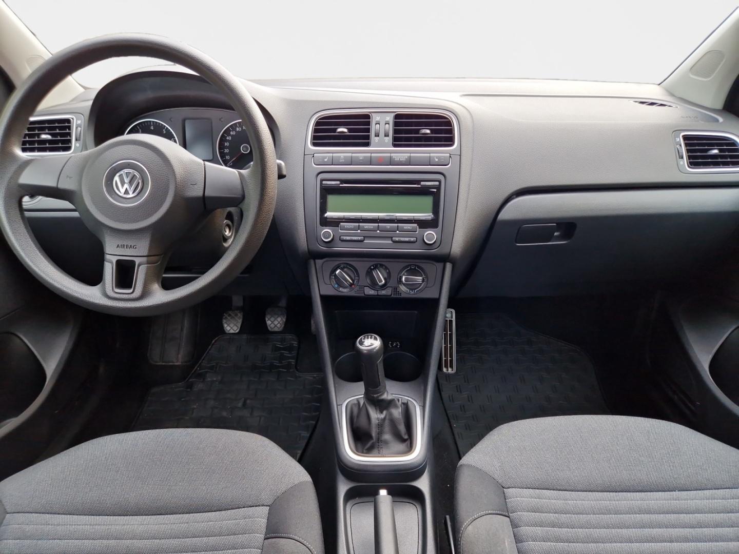 VOLKSWAGEN Polo 2010